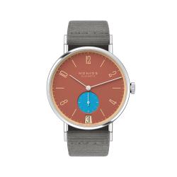 NOMOS Glashütte Tangente 38 Datum Ziegelblau 