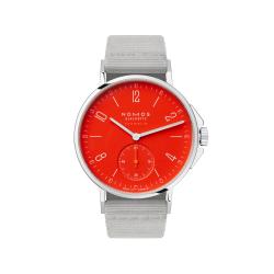 NOMOS Glashütte Ahoi neomatik signalrot