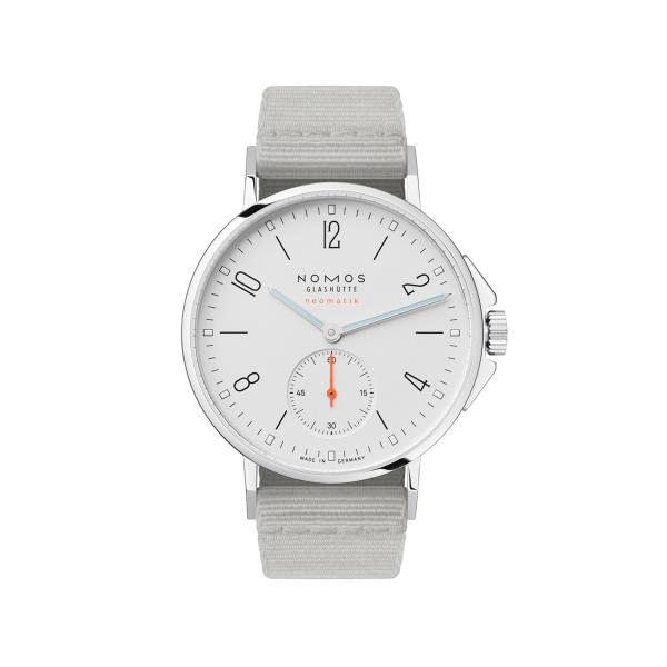 nomos-560